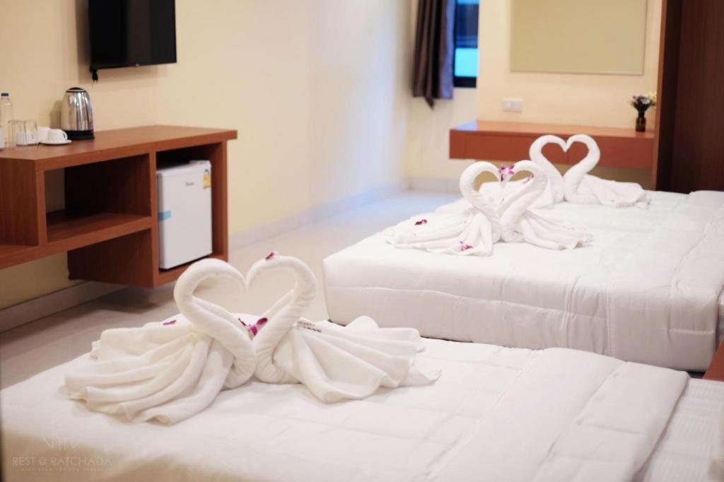Rest@Ratchada Hotel バンコク都 エクステリア 写真